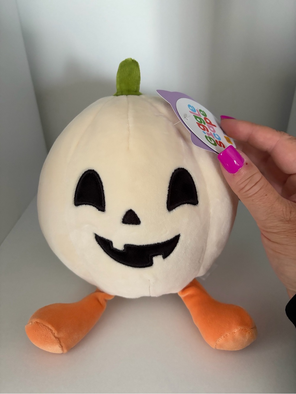 Gigglescape White Pumpkin 🎃